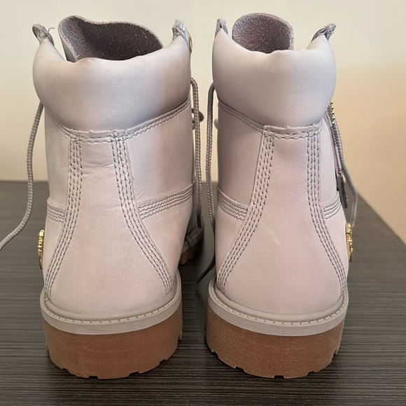 ♡BRAND NEW IN BOX Timberland™ Light Grey Genuine Nubuck Leather Boots♡ Size 5.5♡ - Picture 10 of 13